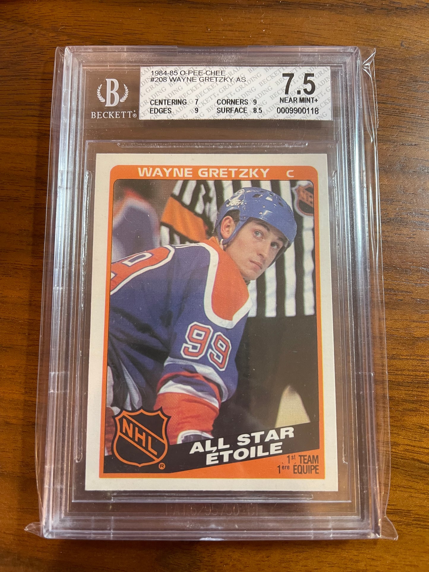 WAYNE GRETZKY - 1984 O-Pee-Chee #208, BGS 7.5