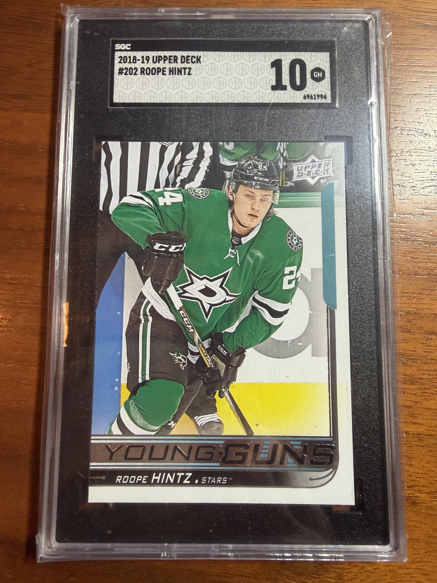 ROOPE HINTZ - 2018 Upper Deck Young Guns #202, SGC 10