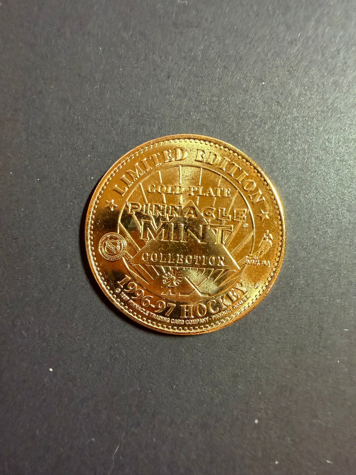 TEEMU SELANNE - 1996 Pinnacle Mint Collection Gold Plated Coin