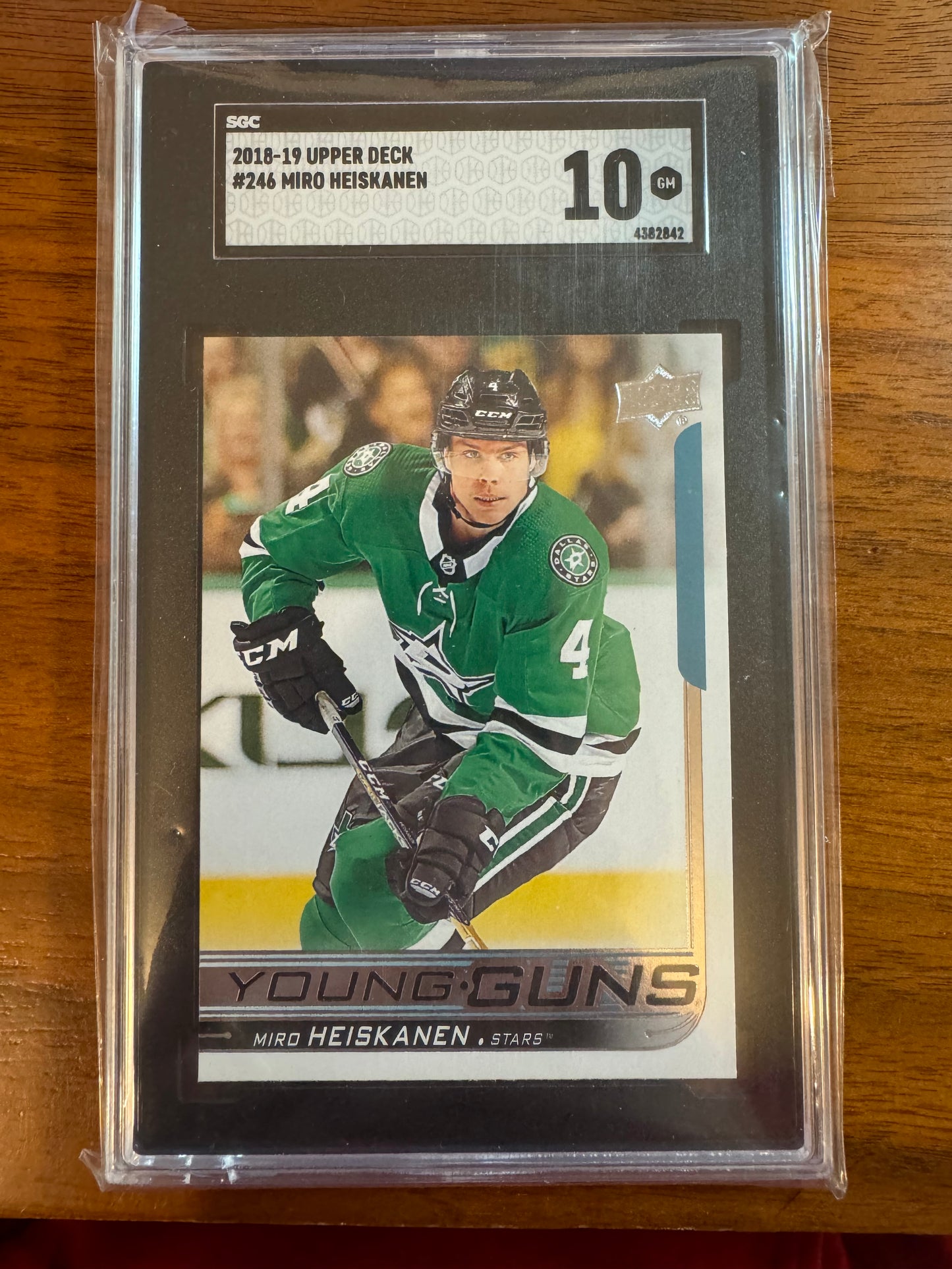 MIRO HEISKANEN - 2018 Upper Deck Young Guns #246, SGC 10