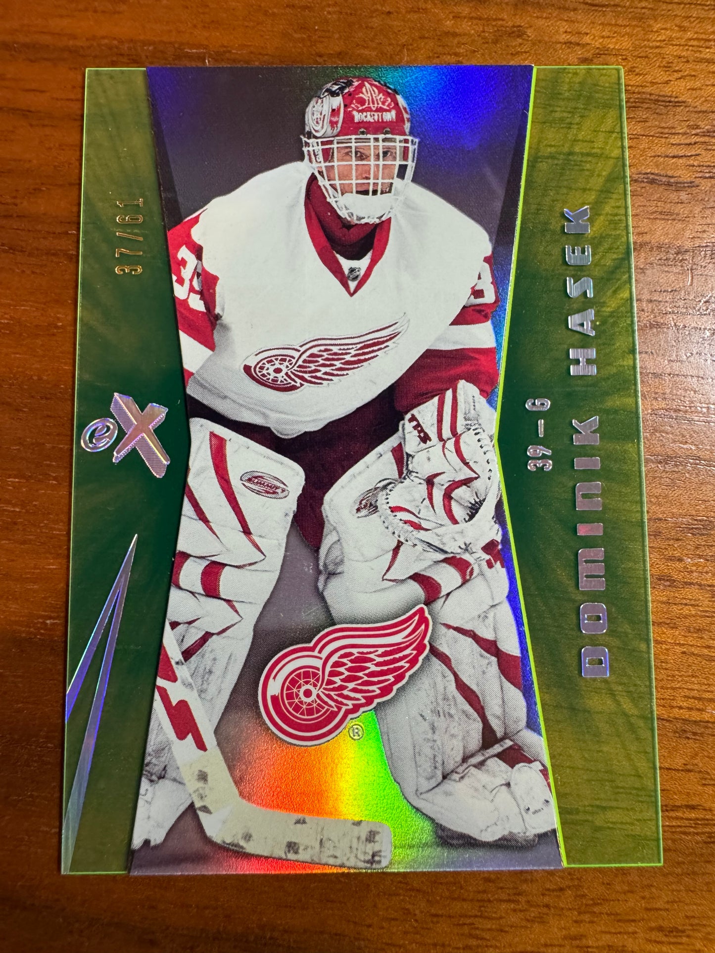 DOMINIK HASEK - 2008 Fleer eX Hockey #25, /61