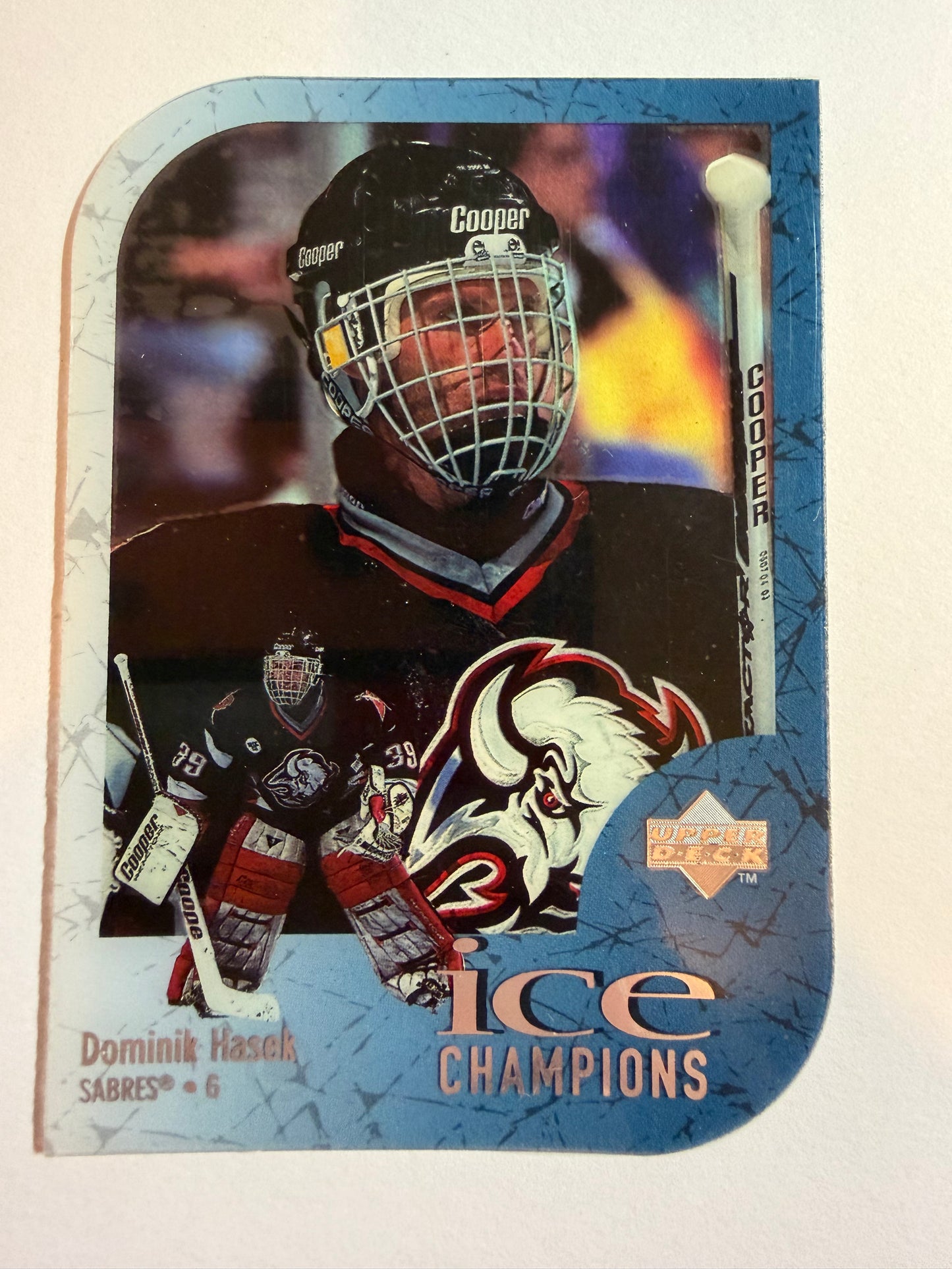 DOMINIK HASEK - 1997 Upper Deck Ice Champions Die Cut #IC5