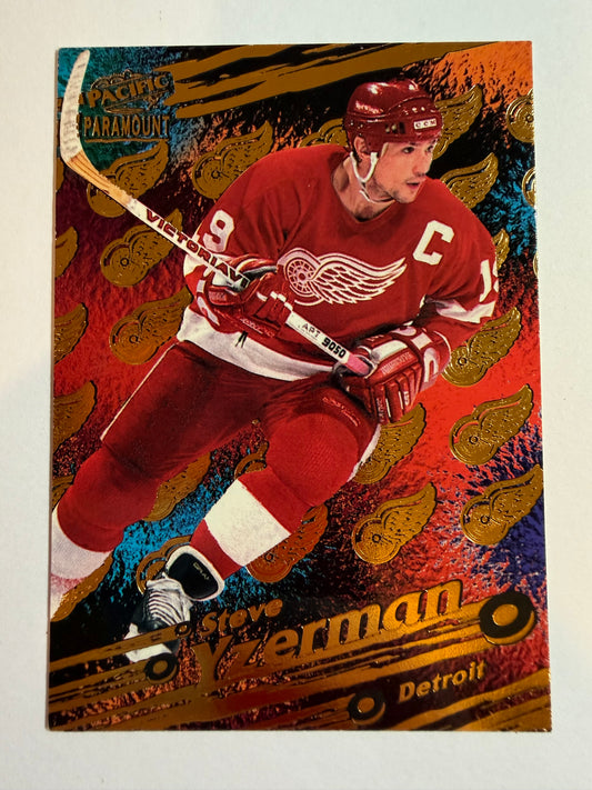 STEVE YZERMAN - 1997 Pacific Paramount Canadian Greats #7