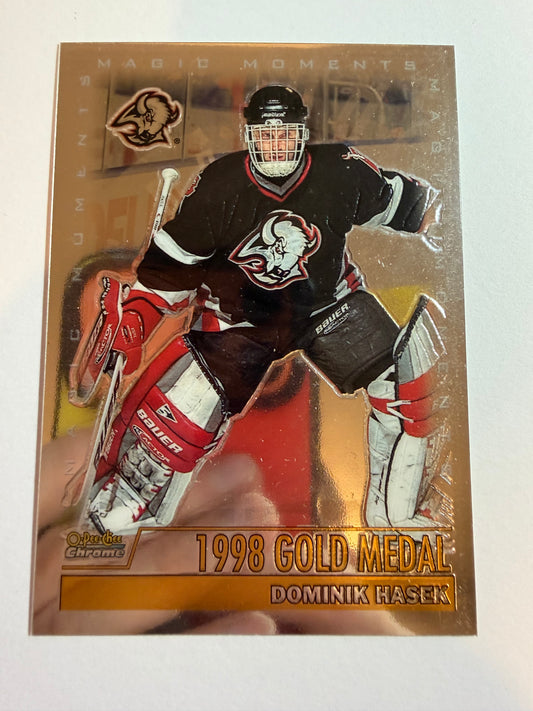 DOMINIK HASEK - 1999 O-Pee-Chee Chrome Magic Moments #279