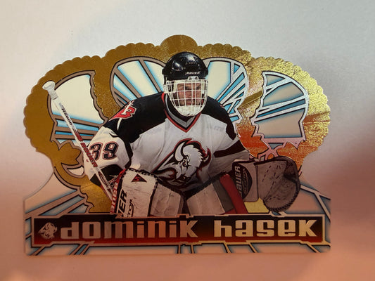 DOMINIK HASEK - 1998 Pacific Crown Royale Die Cut #13