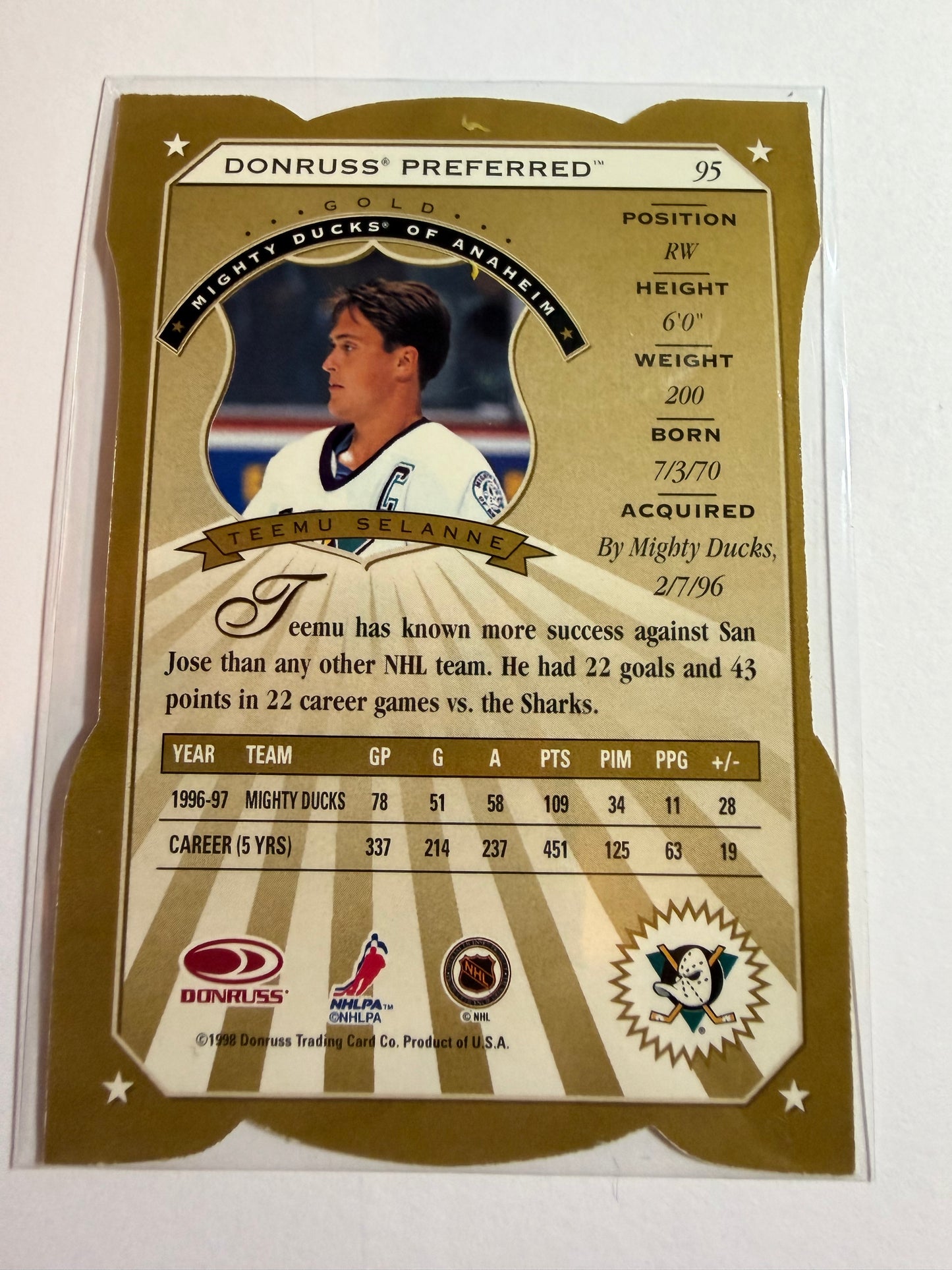 TEEMU SELANNE - 1997 Donruss Preferred Cut to the Chase Gold Die Cut #95
