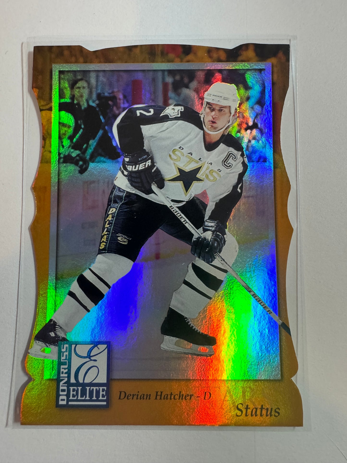 DERIAN HATCHER - 1997 Donruss Elite Status Die Cut #32, xxx/100