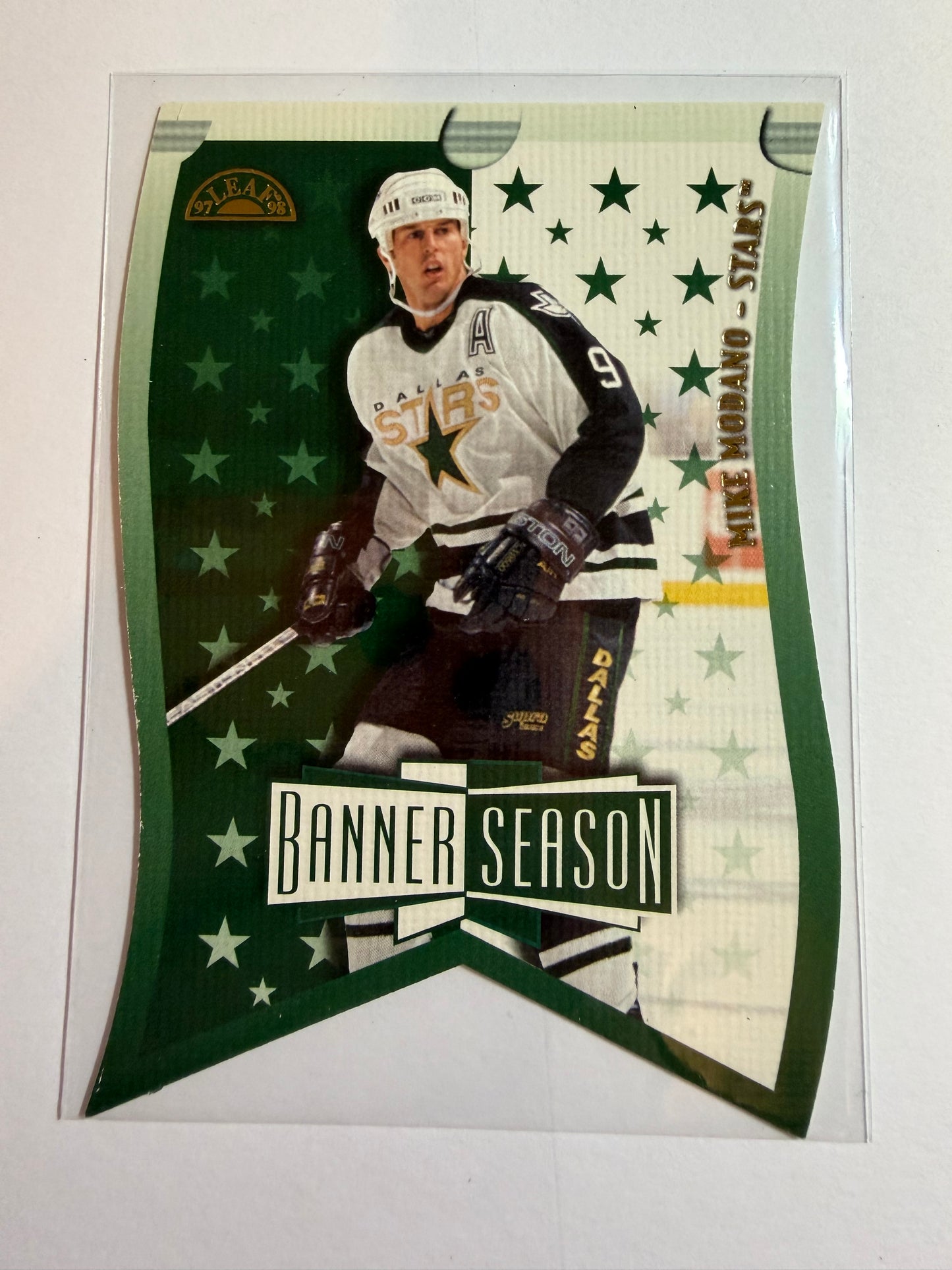 MIKE MODANO - 1997 Donruss Leaf Banner Season Die Cut #9, xxxx/3500