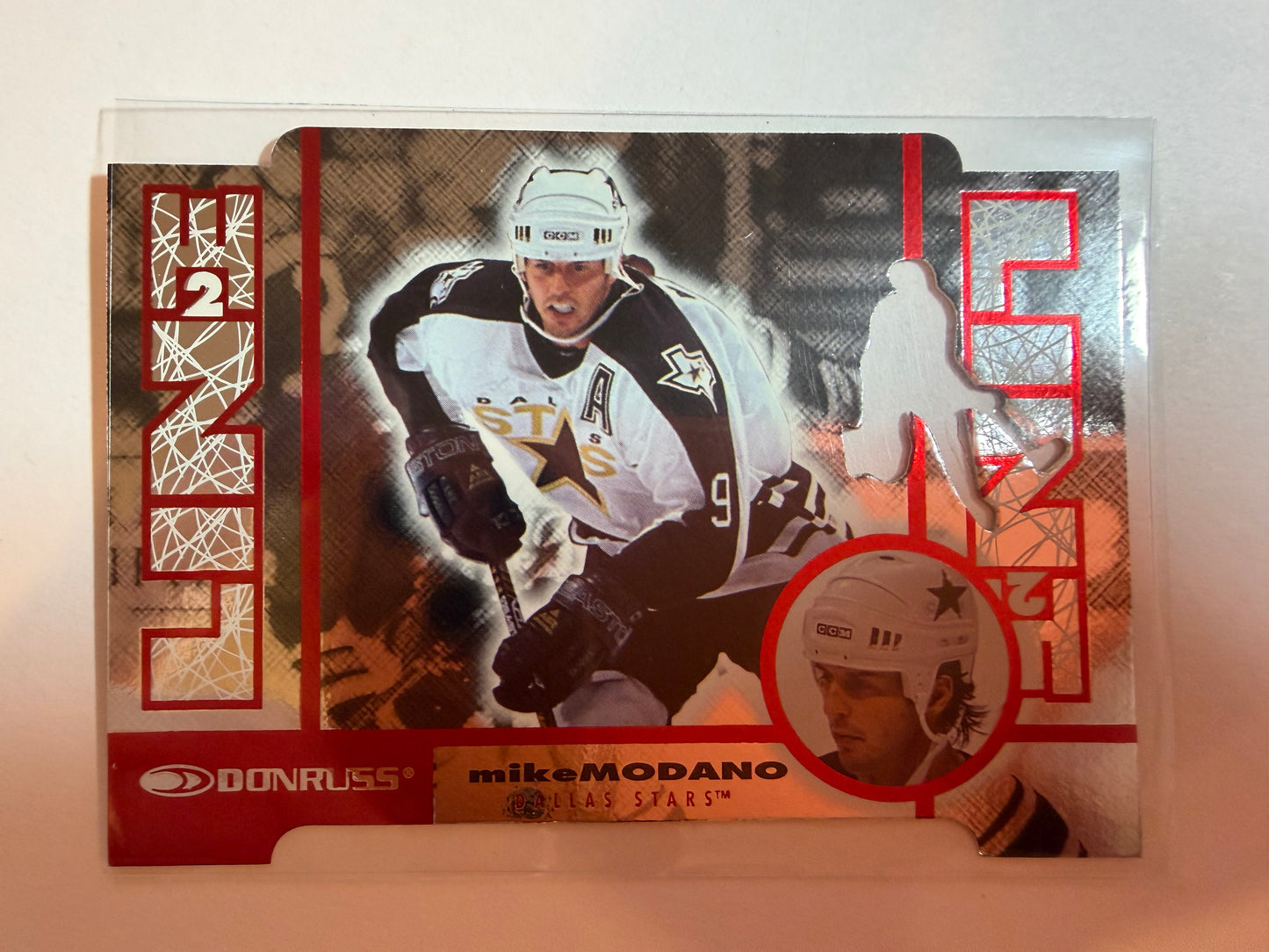 MIKE MODANO - 1997 Donurss Line 2 Line Die Cut #14, xxxx