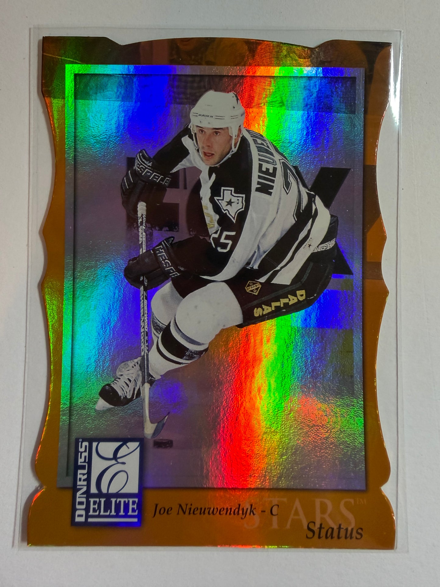 JOE NIEUWENDYK - 1997 Donruss Elite Status Die Cut #61, xxx/100