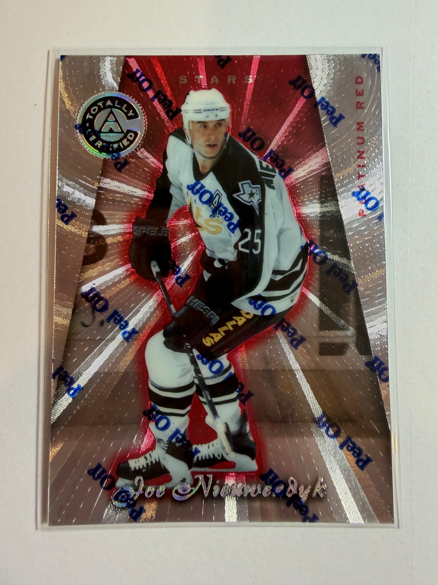 JOE NIEUWENDYK - 1997 Pinnacle Totally Certified Platinum Red #76, xxxx/6199