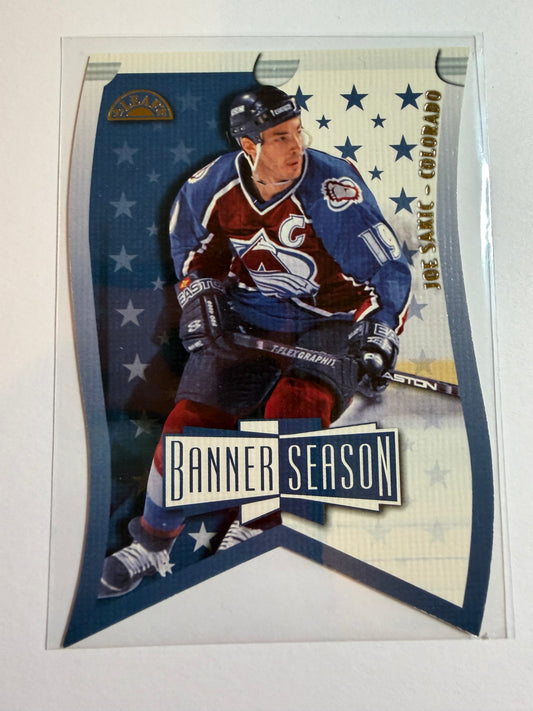 JOE SAKIC - 1997 Donruss Leaf Banner Season Die Cut #24, xxxx/3500