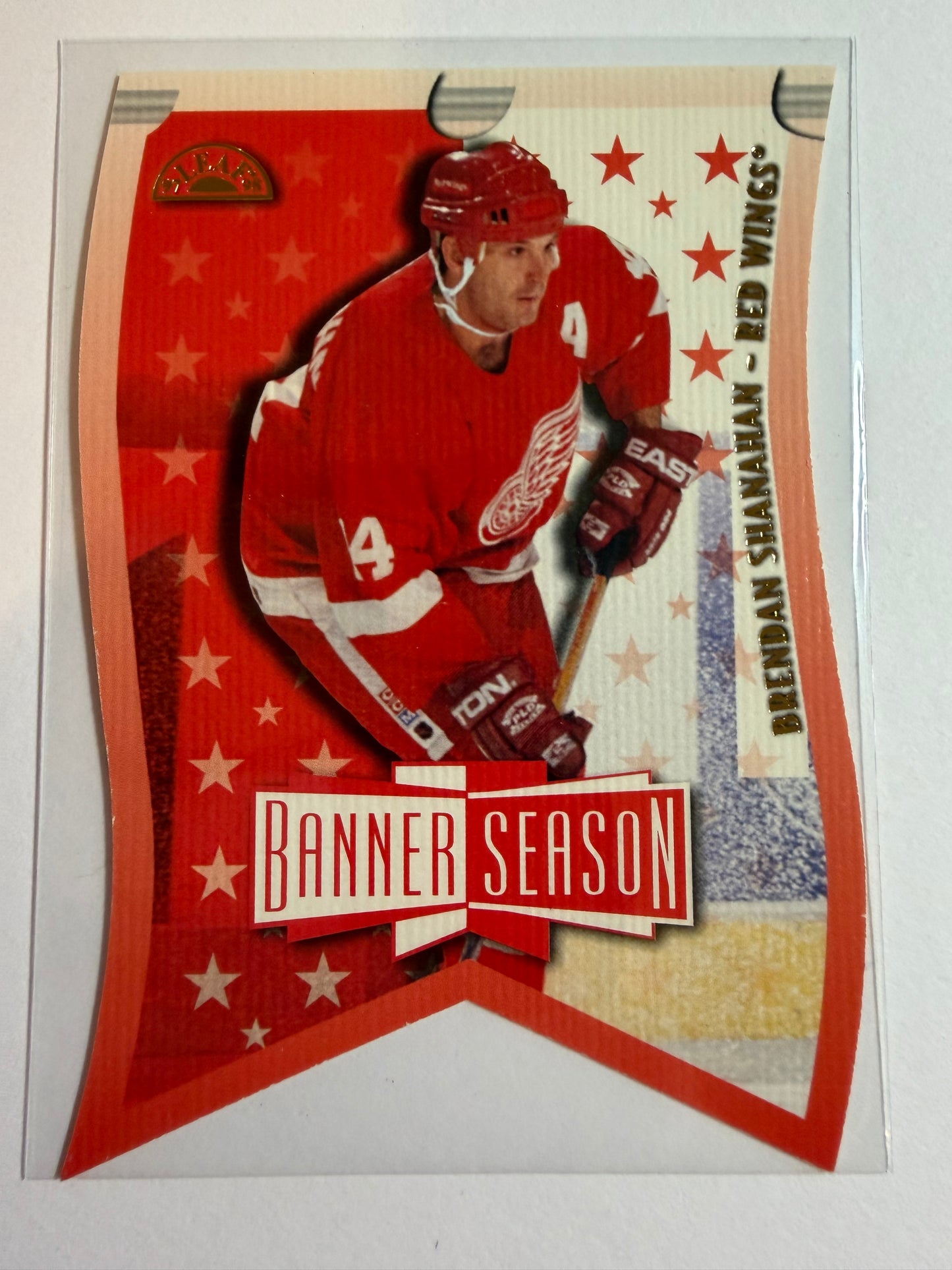 BRENDAN SHANAHAN - 1997 Donruss Leaf Banner Season Die Cut #6, xxxx/3500