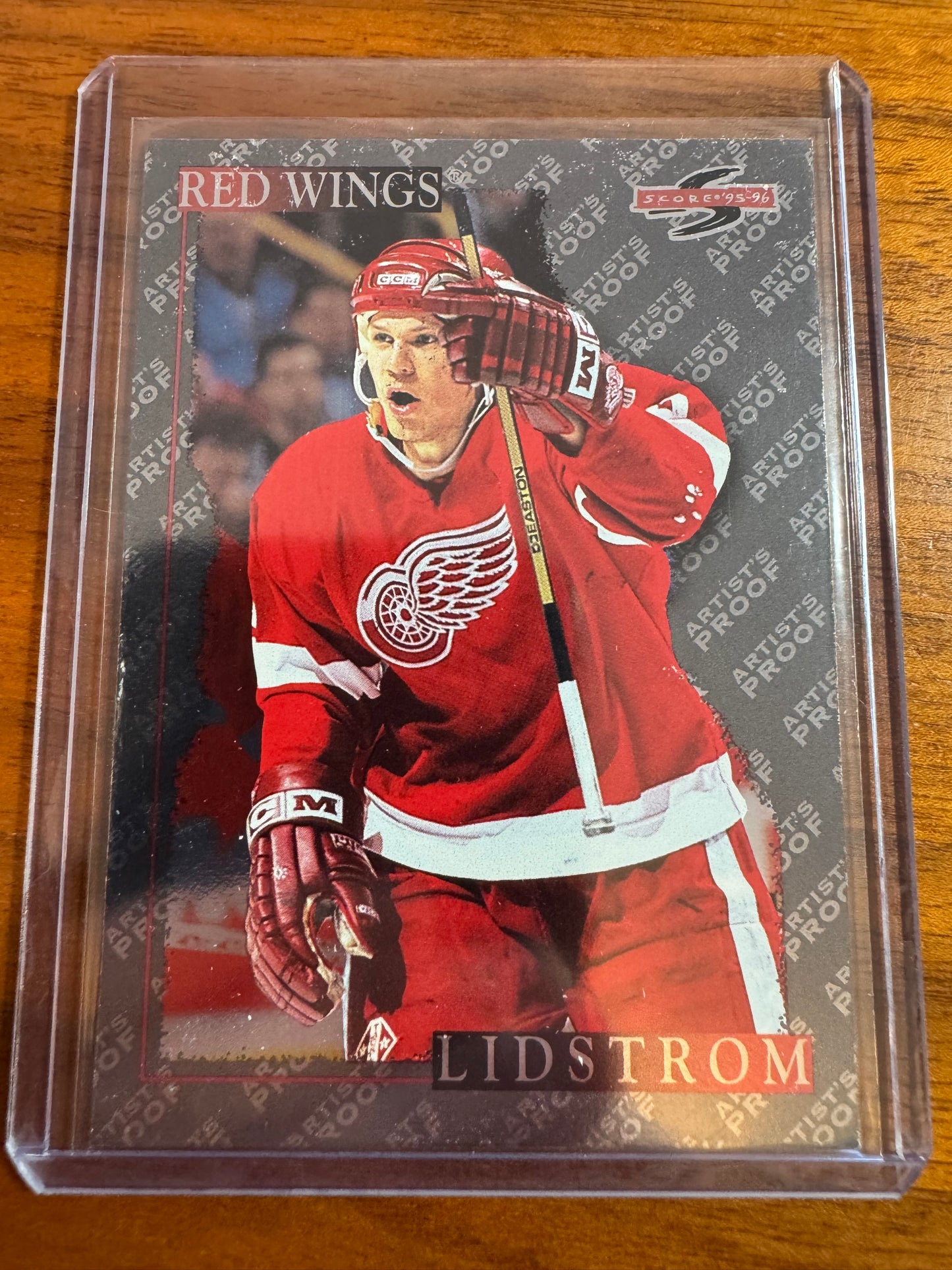 NICKLAS LIDSTROM - 1995 Pinnacle Score Black Ice Artist's Proof #51